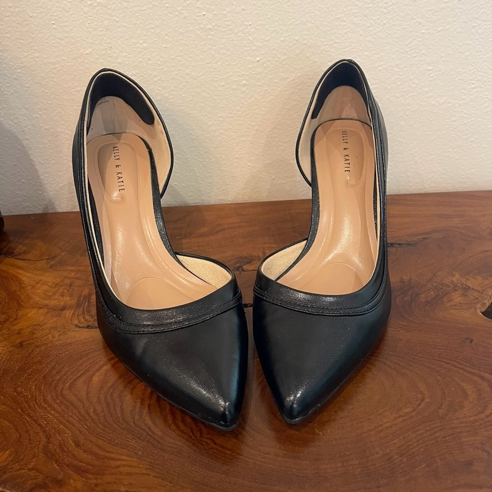 Kelly & Katie Shenna Black D'Orsay Pump